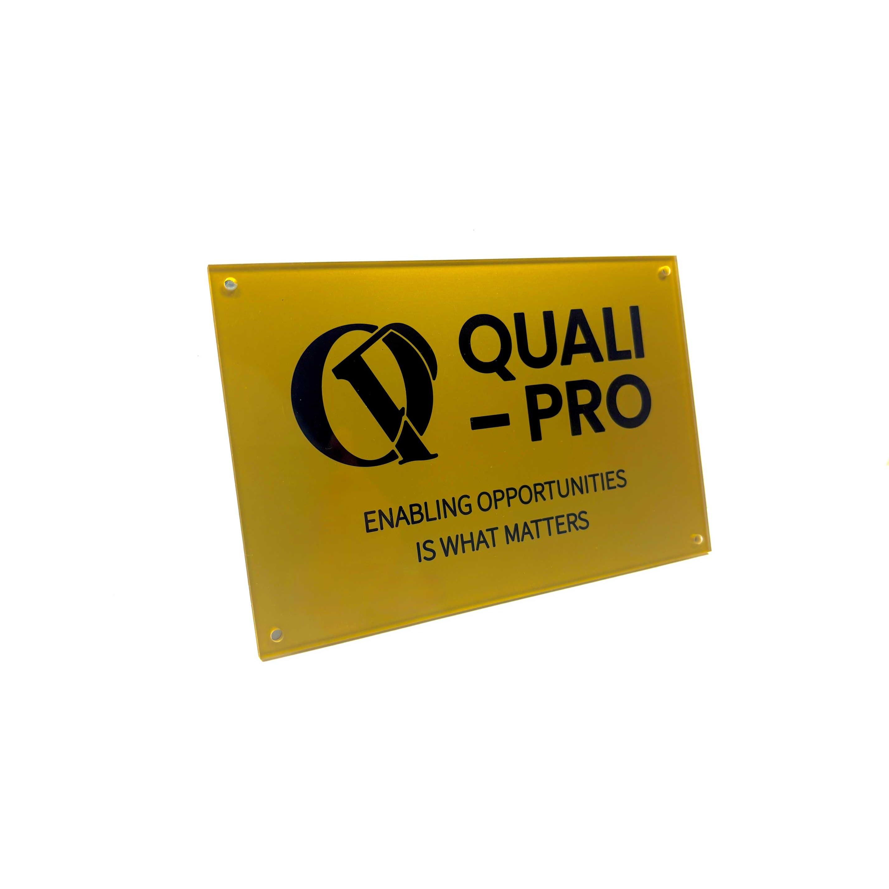 Photo de Plaque signalisation gravée plexi reverso 120x30mm + carte